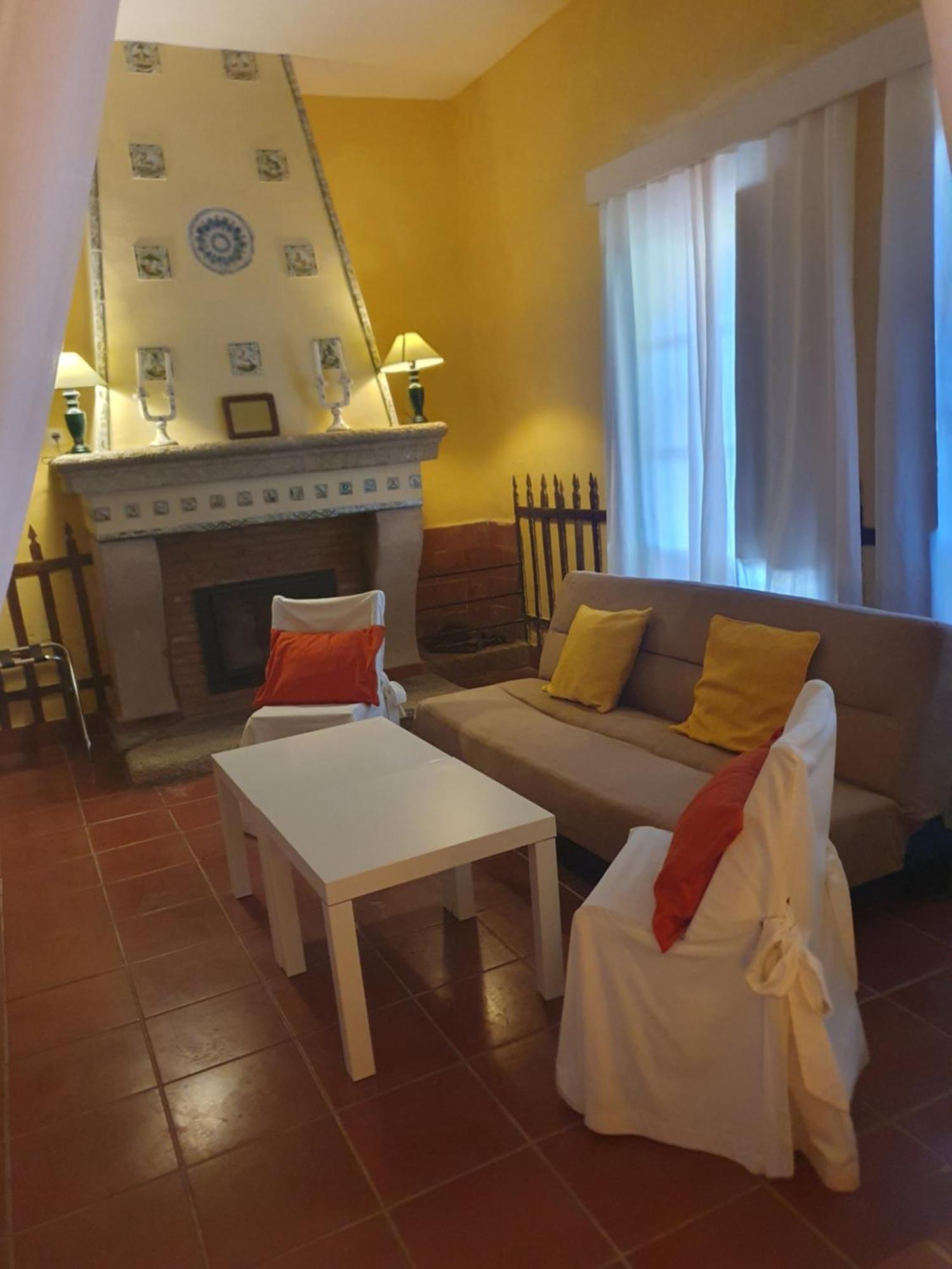 Hotel Rural El Vaqueril Navas Del Madrono ภายนอก รูปภาพ