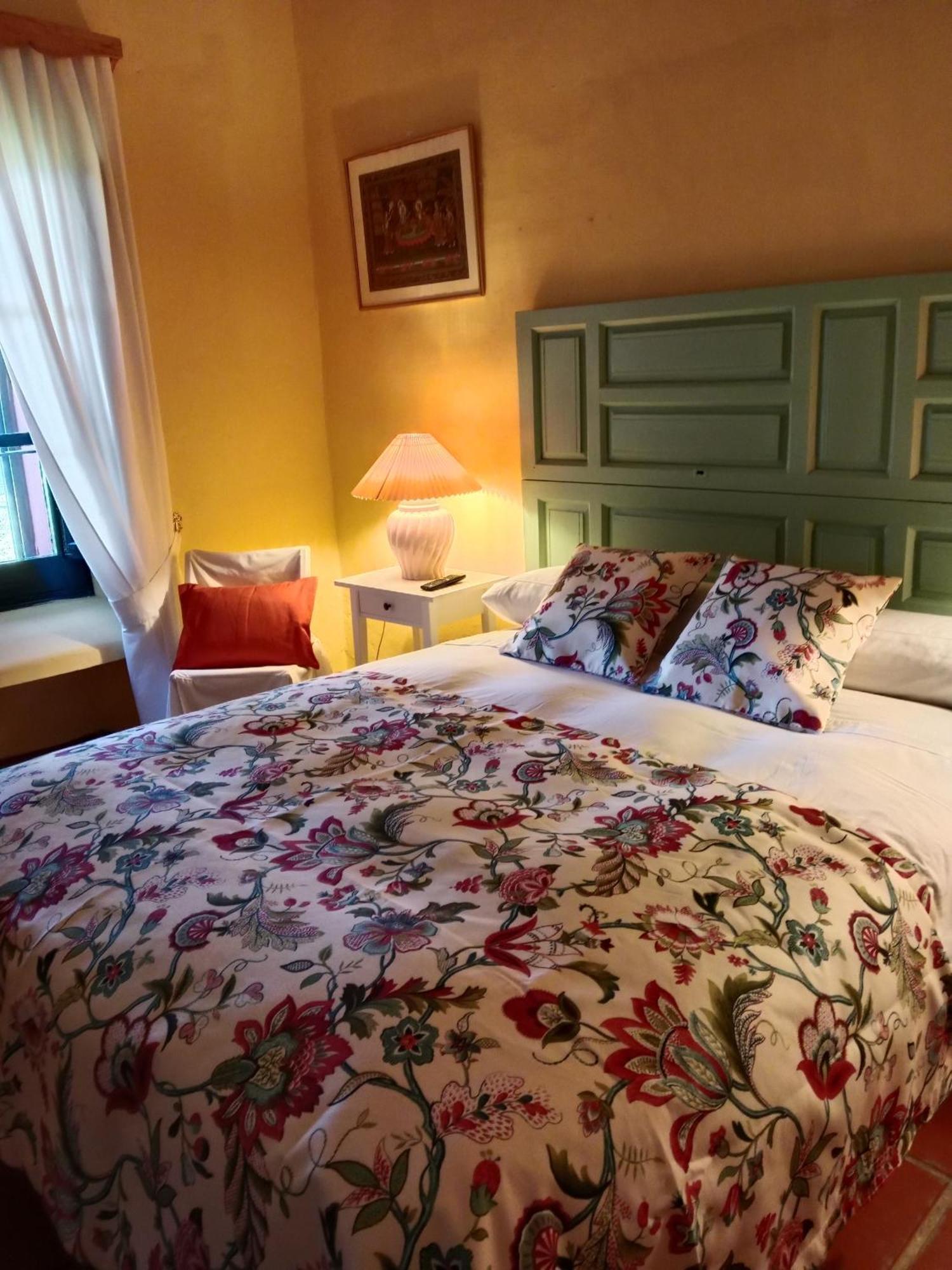 Hotel Rural El Vaqueril Navas Del Madrono ภายนอก รูปภาพ